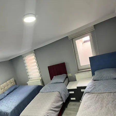 Otel Grand White Suit