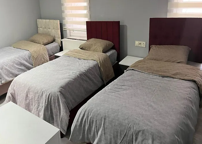 Grand White Suit Hotel