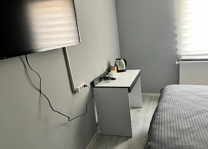 Grand White Suit Hotel 3*