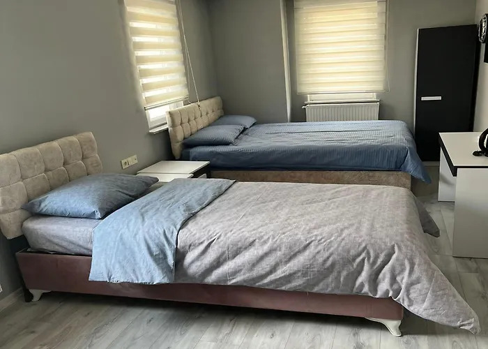 Grand White Suit Hotel