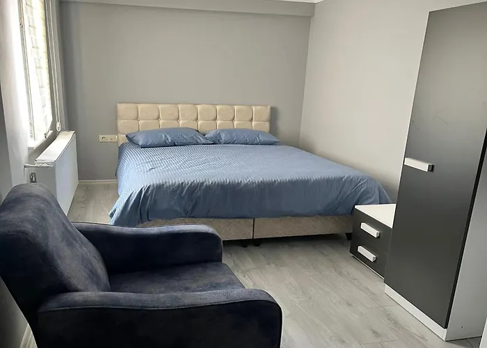 Grand White Suit Hotel 3*